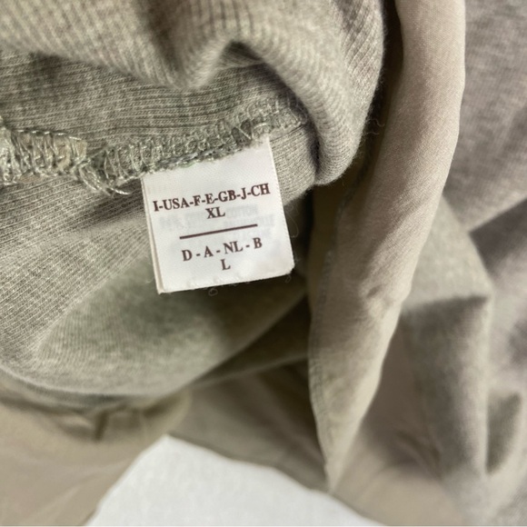 Brunello Cucinelli taupe tan knit side button asymmetrical tank top. Size XL - Picture 5 of 11